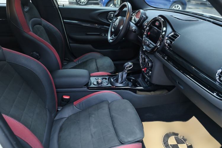 Used MINI Clubman 2018 1.5T COOPER Racing Driver Interior 7