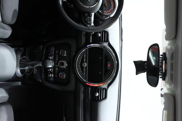 Used MINI Clubman 2018 1.5T COOPER Classic Edition Interior 8
