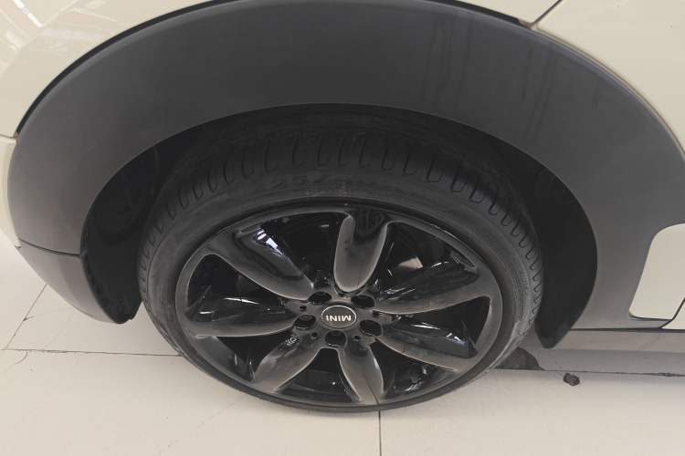 Used MINI Clubman 2018 1.5T COOPER Artist Left Front Wheel Hub