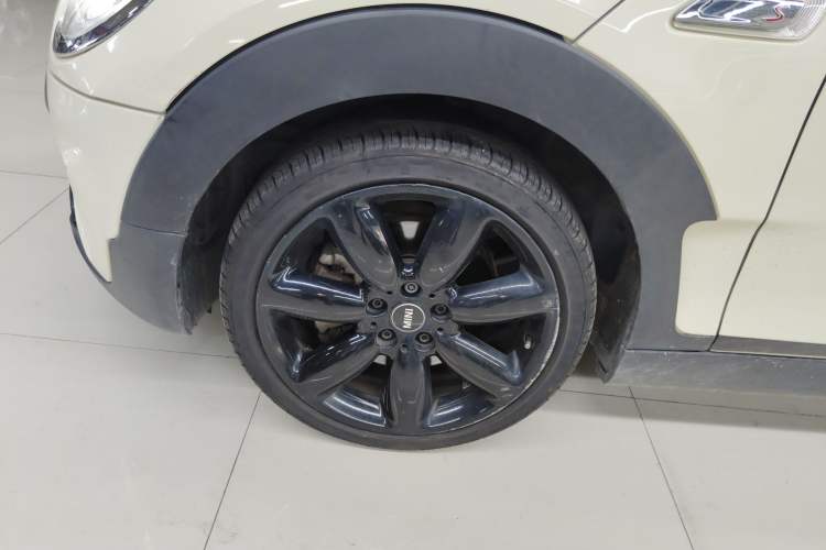 Used MINI Clubman 2018 2.0T COOPER S Classic Edition Left Front Wheel Hub