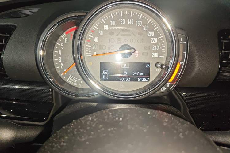 Used MINI Clubman 2018 1.5T COOPER Classic Edition Odometer Close Up