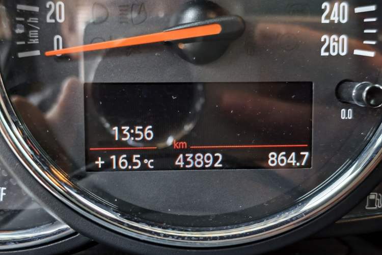 Used MINI Clubman 2018 1.5T COOPER Racing Driver Odometer Close Up