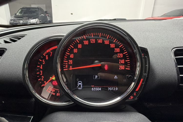 Used MINI Clubman 2018 1.5T COOPER Classic Edition Odometer Close Up
