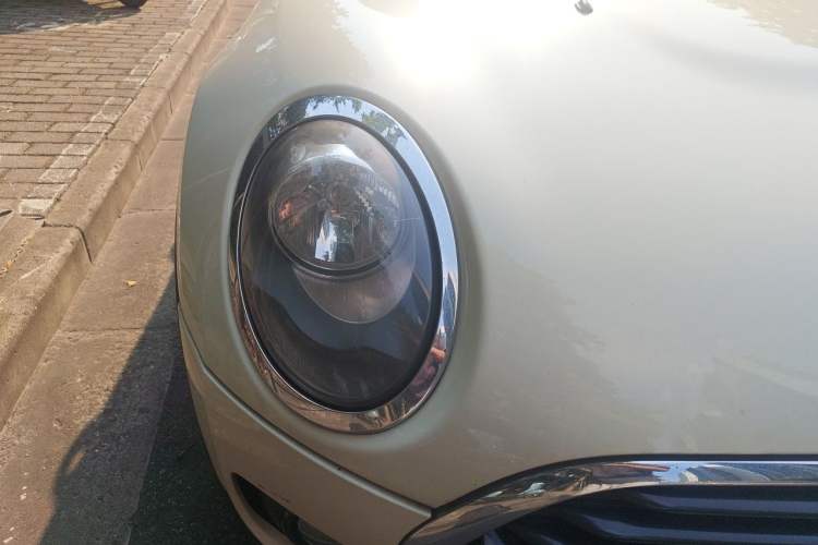 Used MINI Clubman 2018 1.5T COOPER Classic Edition Right Front Headlight