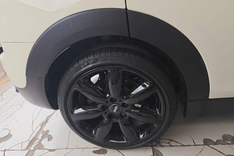Used MINI Clubman 2018 1.5T COOPER Artist Right Rear Wheel Hub