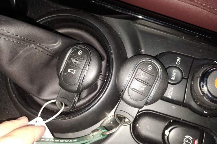 Used MINI Clubman 2018 1.5T COOPER Artist Vehicle Key