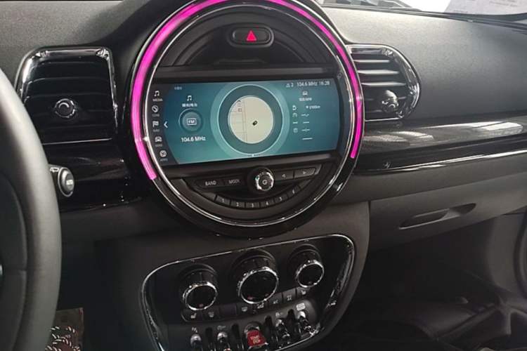 Used MINI Clubman 2019 1.5T COOPER Connoisseur Audio And AC Panel