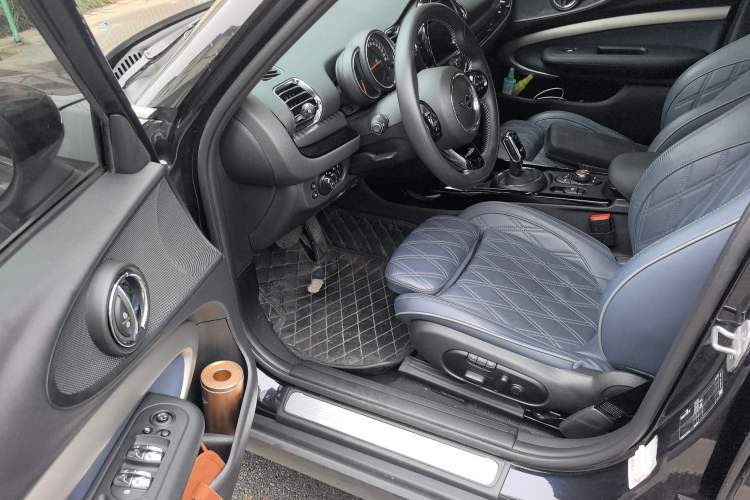Used MINI Clubman 2019 1.5T COOPER Connoisseur Driver Seat