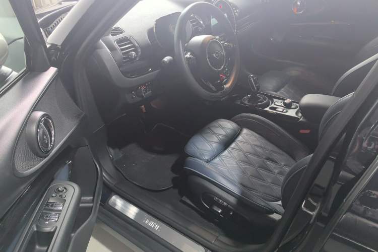 Used MINI Clubman 2019 1.5T COOPER Connoisseur Driver Seat