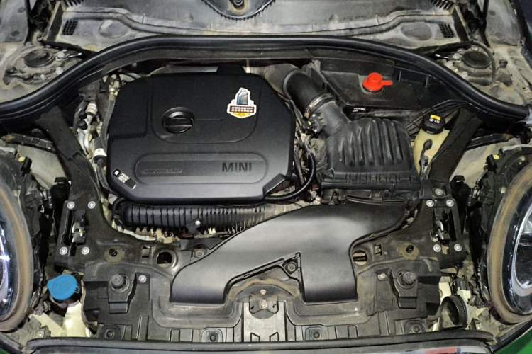 Used MINI Clubman 2019 2.0T COOPER S Engine Bay