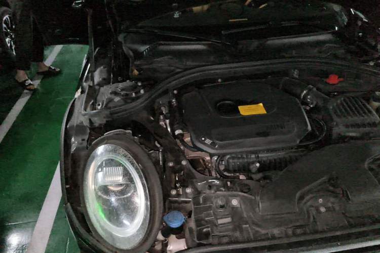 Used MINI Clubman 2019 1.5T COOPER Connoisseur Engine Bay Right