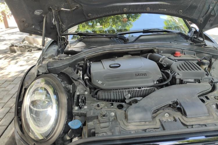Used MINI Clubman 2019 2.0T COOPER S Engine Bay Right