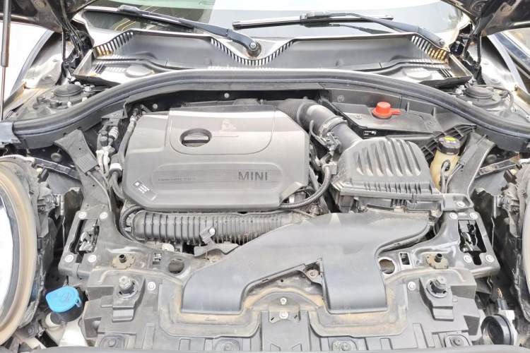 Used MINI Clubman 2019 2.0T COOPER S Engine Bay