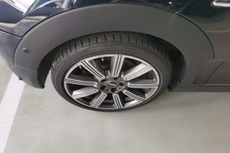 Used MINI Clubman 2019 1.5T COOPER Connoisseur Exterior 1