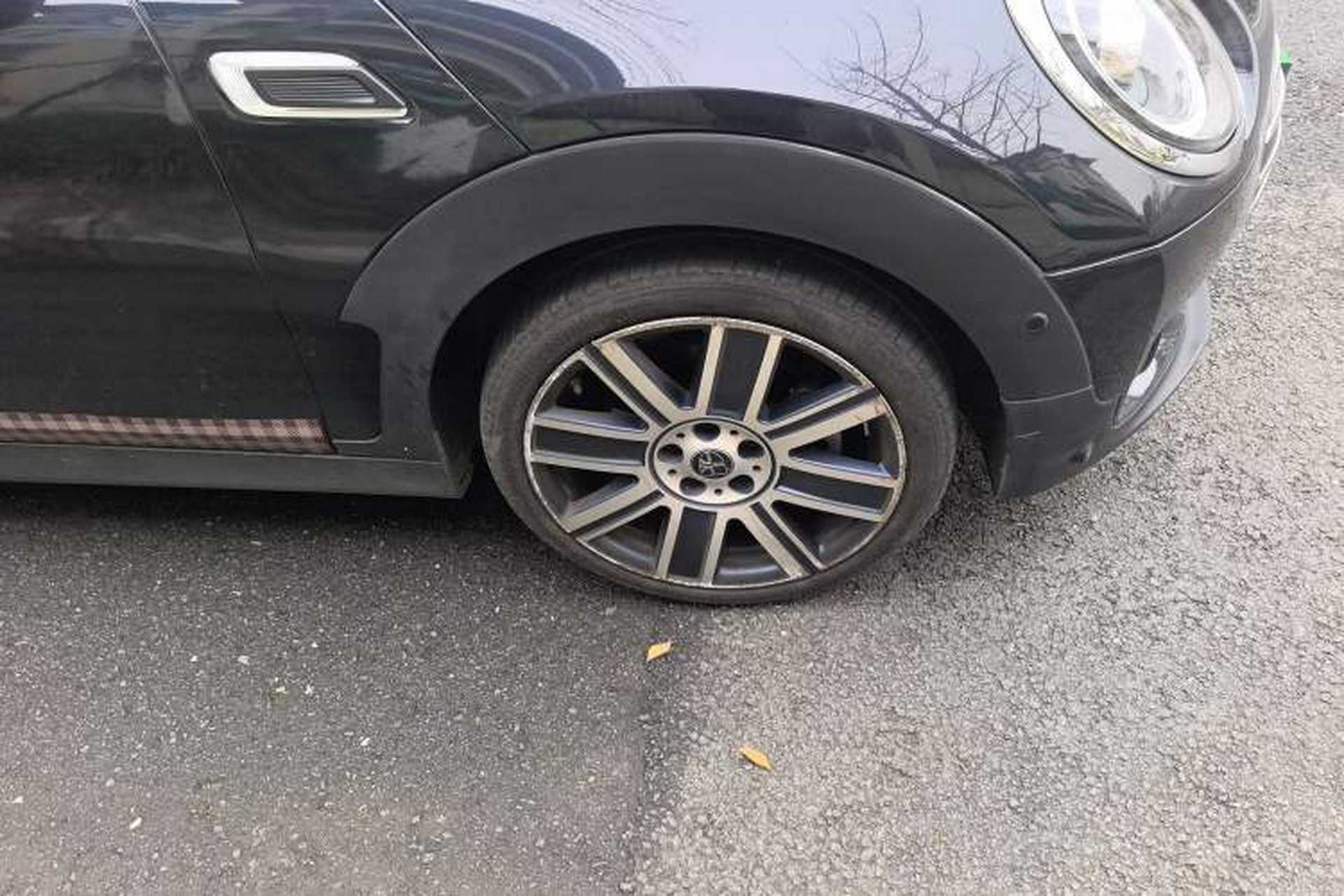 Used MINI Clubman 2019 1.5T COOPER Connoisseur Exterior 4