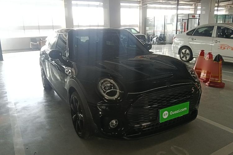Used MINI Clubman 2019 2.0T COOPER S Front Right 45 Deg