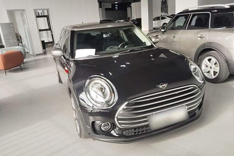 Used MINI Clubman 2019 1.5T COOPER Connoisseur Front Right 45 Deg