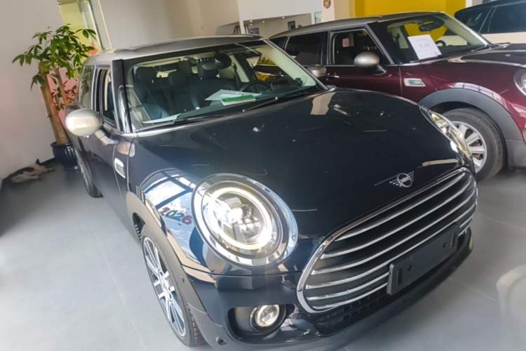 Used MINI Clubman 2019 1.5T COOPER Connoisseur Front Right 45 Deg