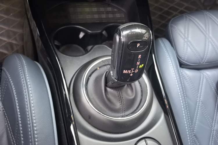 Used MINI Clubman 2019 1.5T COOPER Connoisseur Gear Lever
