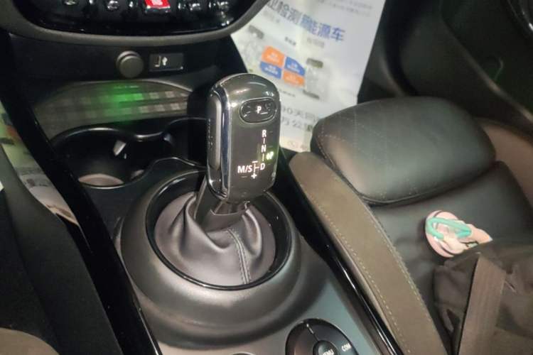 Used MINI Clubman 2019 1.5T COOPER Connoisseur Gear Lever