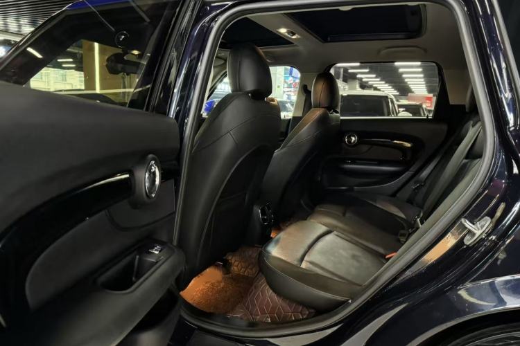 Used MINI Clubman 2019 2.0T COOPER S Interior 3