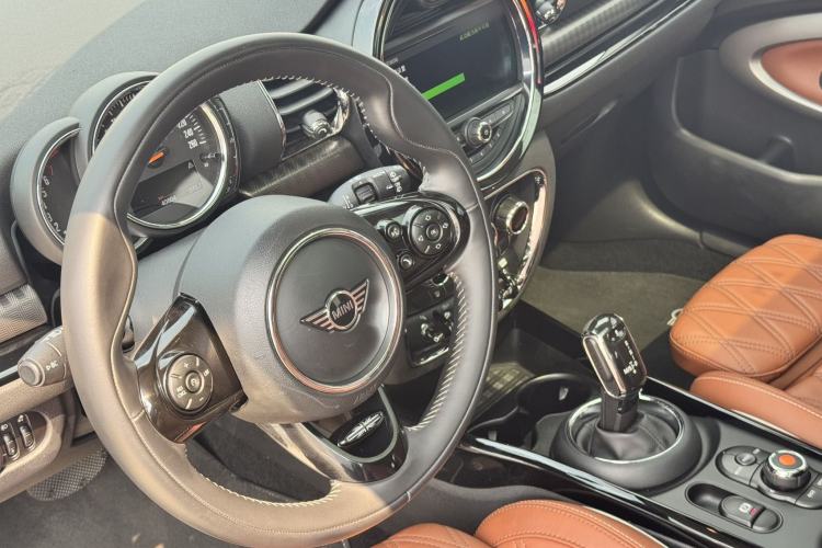 Used MINI Clubman 2019 1.5T COOPER Connoisseur Interior 4