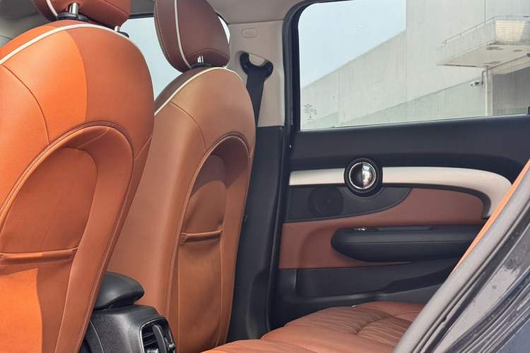 Used MINI Clubman 2019 1.5T COOPER Connoisseur Interior 6