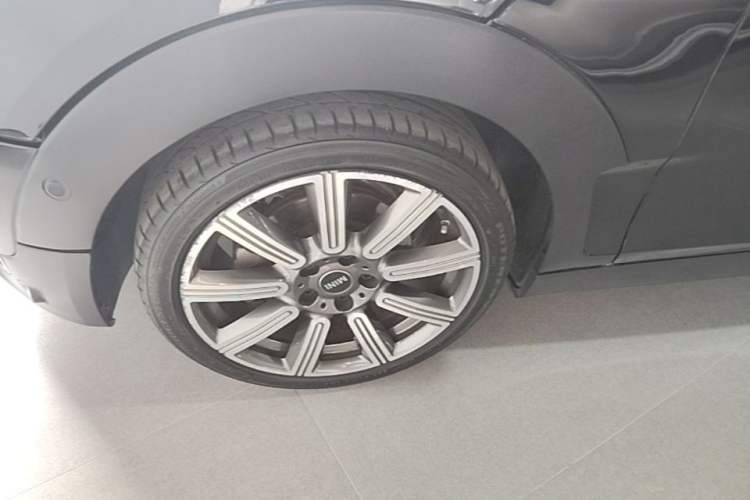 Used MINI Clubman 2019 1.5T COOPER Connoisseur Left Front Wheel Hub