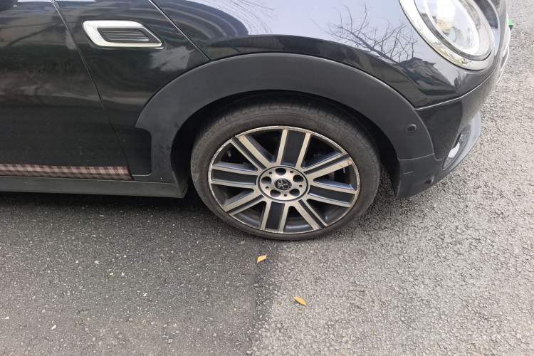 Used MINI Clubman 2019 1.5T COOPER Connoisseur Right Front Wheel Hub