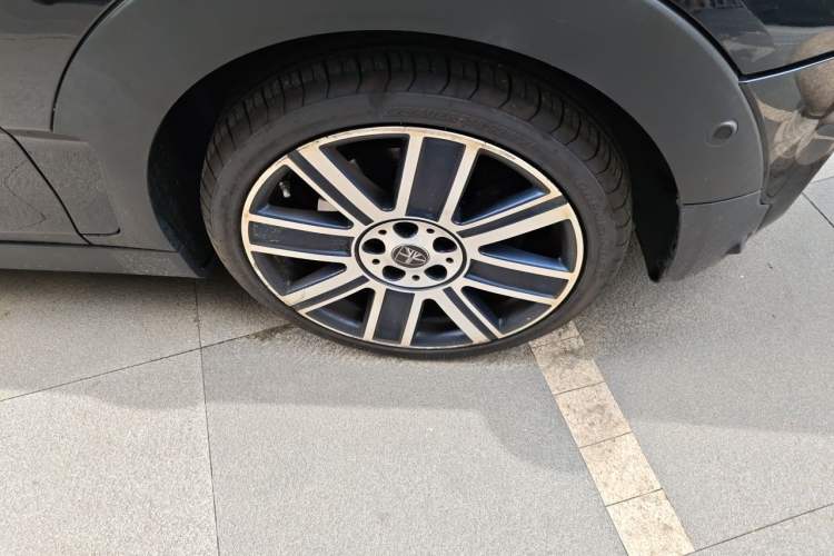 Used MINI Clubman 2019 2.0T COOPER S Right Front Wheel Hub