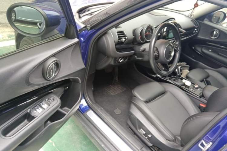 Used MINI Clubman 2019 1.5T ONE Driver Seat