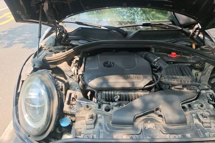 Used MINI Clubman 2019 1.5T COOPER Connoisseur Engine Bay Right