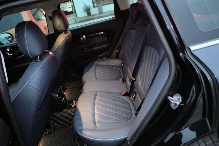 Used MINI Clubman 2019 1.5T COOPER Connoisseur Interior 4
