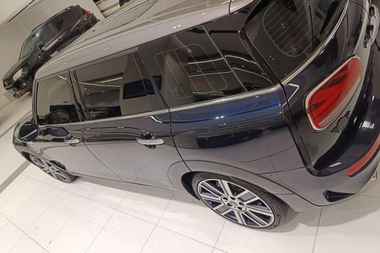 Used MINI Clubman 2019 2.0T COOPER S Left Side
