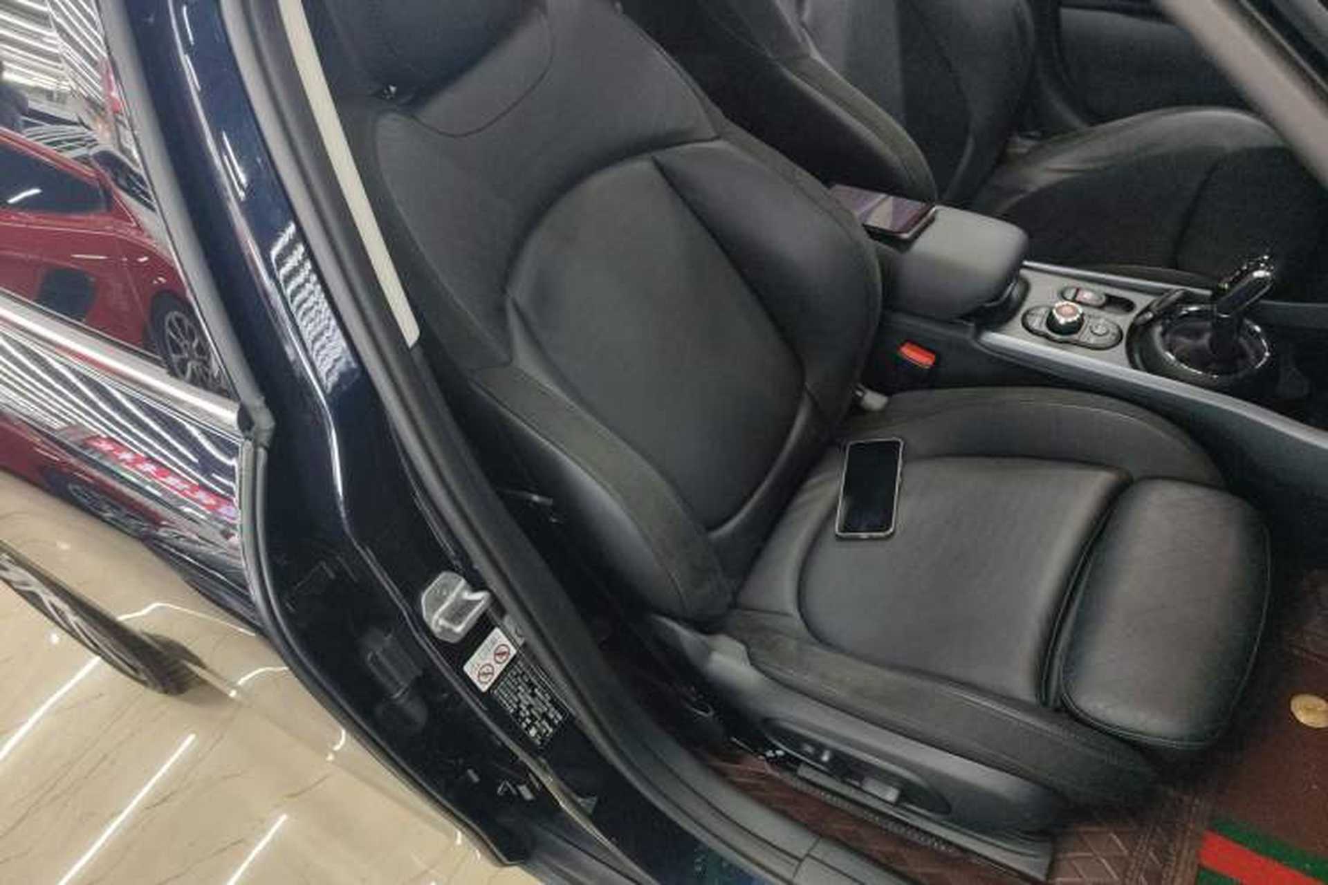 Used MINI Clubman 2019 2.0T COOPER S Right Front Seat