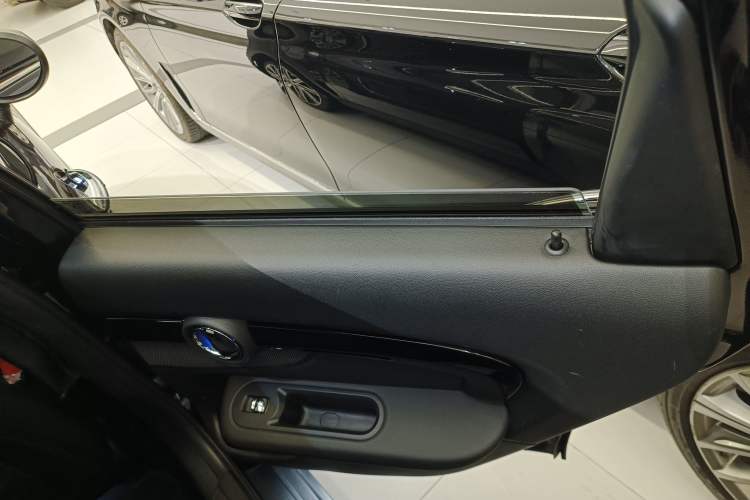 Used MINI Clubman 2019 2.0T COOPER S Right Rear Door Interior