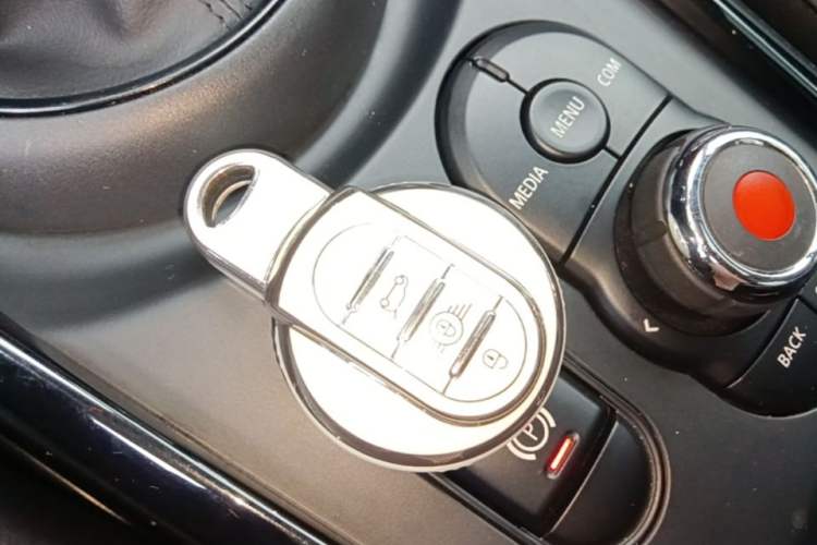 Used MINI Clubman 2019 1.5T ONE Vehicle Key