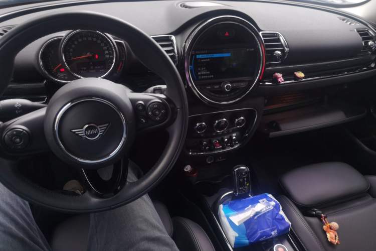 Used MINI Clubman 2019 1.5T COOPER Center Console