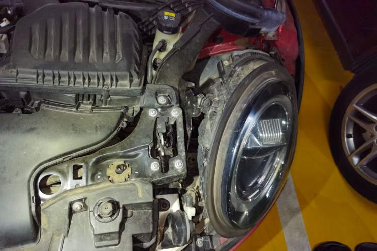 Used MINI Clubman 2019 1.5T COOPER Connoisseur Engine Bay Left