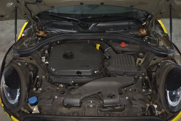 Used MINI Clubman 2019 2.0T COOPER S Engine Bay