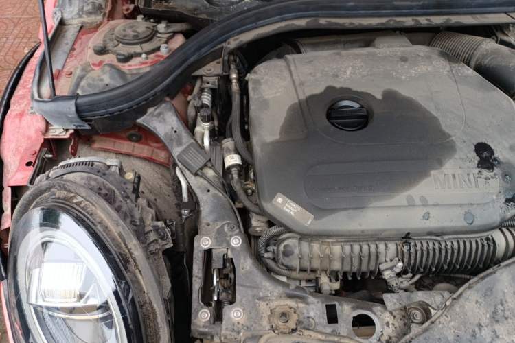 Used MINI Clubman 2019 2.0T COOPER S Engine Bay Right