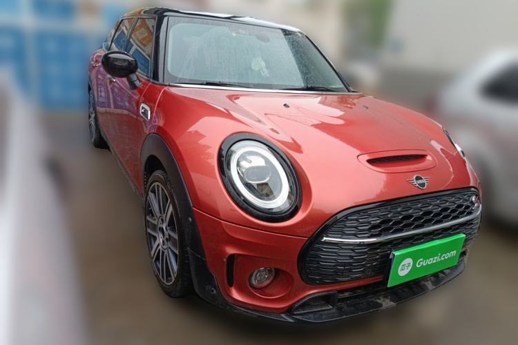 Used MINI Clubman 2019 2.0T COOPER S Front Right 45 Deg