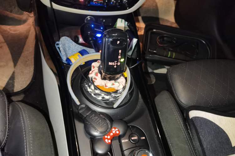 Used MINI Clubman 2019 1.5T COOPER Connoisseur Gear Lever