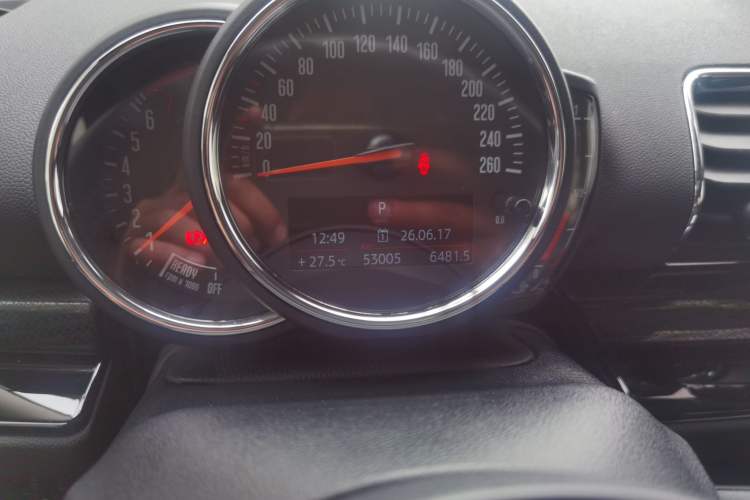 Used MINI Clubman 2019 1.5T COOPER Odometer Close Up