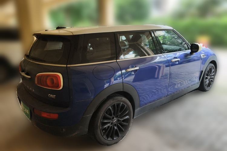 Used MINI Clubman 2019 1.5T ONE Rear Right 45 Deg