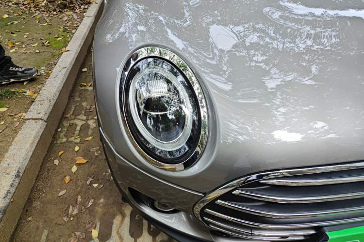 Used MINI Clubman 2019 1.5T COOPER Right Front Headlight