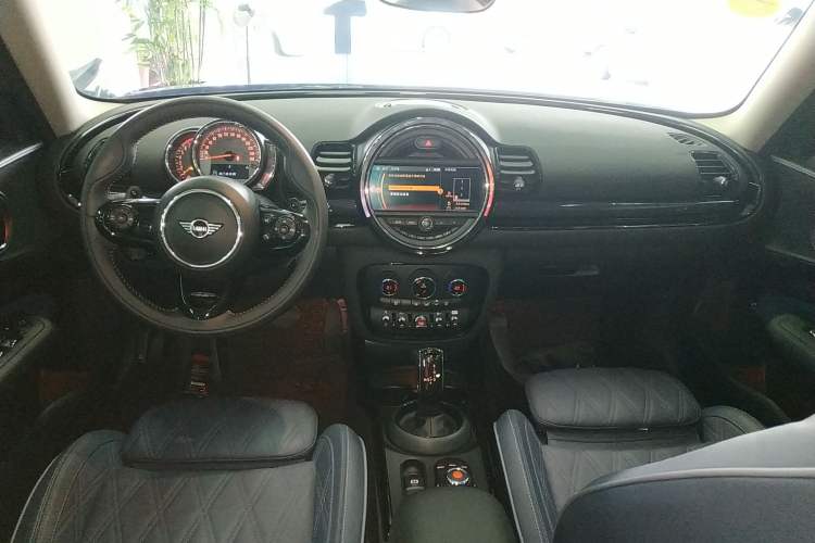 Used MINI Clubman 2019 2.0T COOPER S Center Console