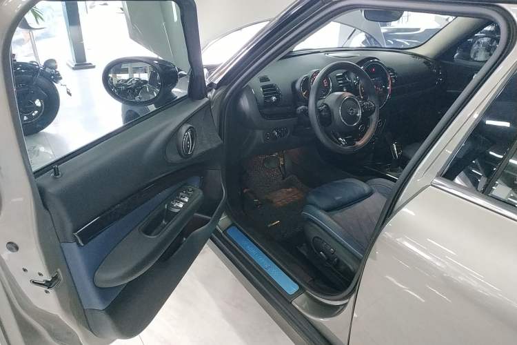 Used MINI Clubman 2019 2.0T COOPER S Driver Seat