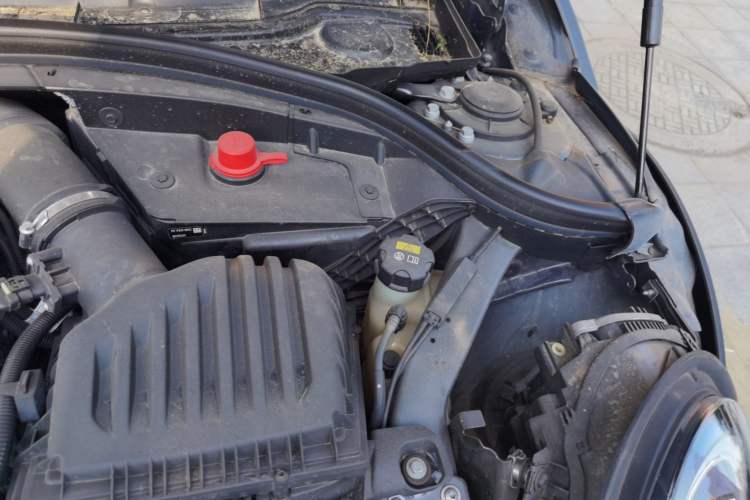 Used MINI Clubman 2019 2.0T COOPER S Engine Bay Left