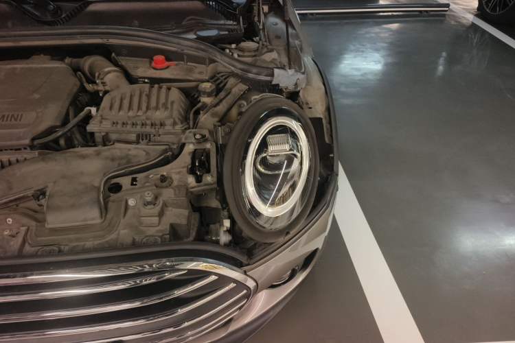 Used MINI Clubman 2019 1.5T COOPER Connoisseur Engine Bay Left
